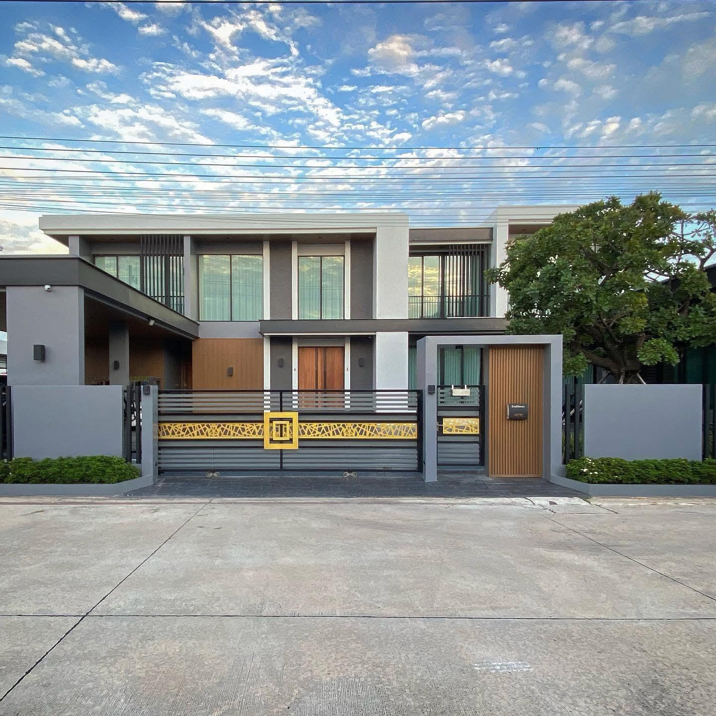 บ้านเพชรบุรี